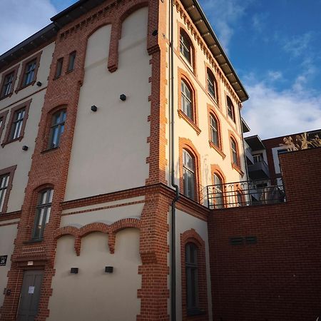 Kameralny Nowy Apartament W Centrum Miasta, Duzy Parking, Fv, Luksusowo Wyposazony, Ps5, Balkon, Klimatyzacja, Taras, Winda, Wyposazona Kuchnia Старогард-Гданьский Экстерьер фото