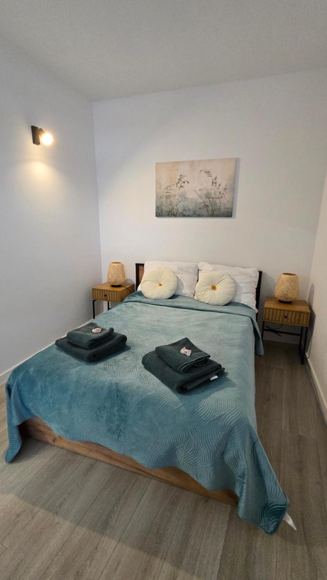 Kameralny Nowy Apartament W Centrum Miasta, Duzy Parking, Fv, Luksusowo Wyposazony, Ps5, Balkon, Klimatyzacja, Taras, Winda, Wyposazona Kuchnia Старогард-Гданьский Экстерьер фото